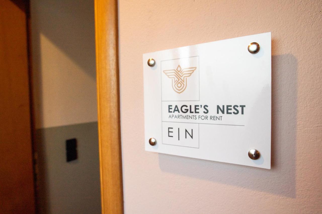 Eagle'S Nest City Apartments Aigio Exteriör bild